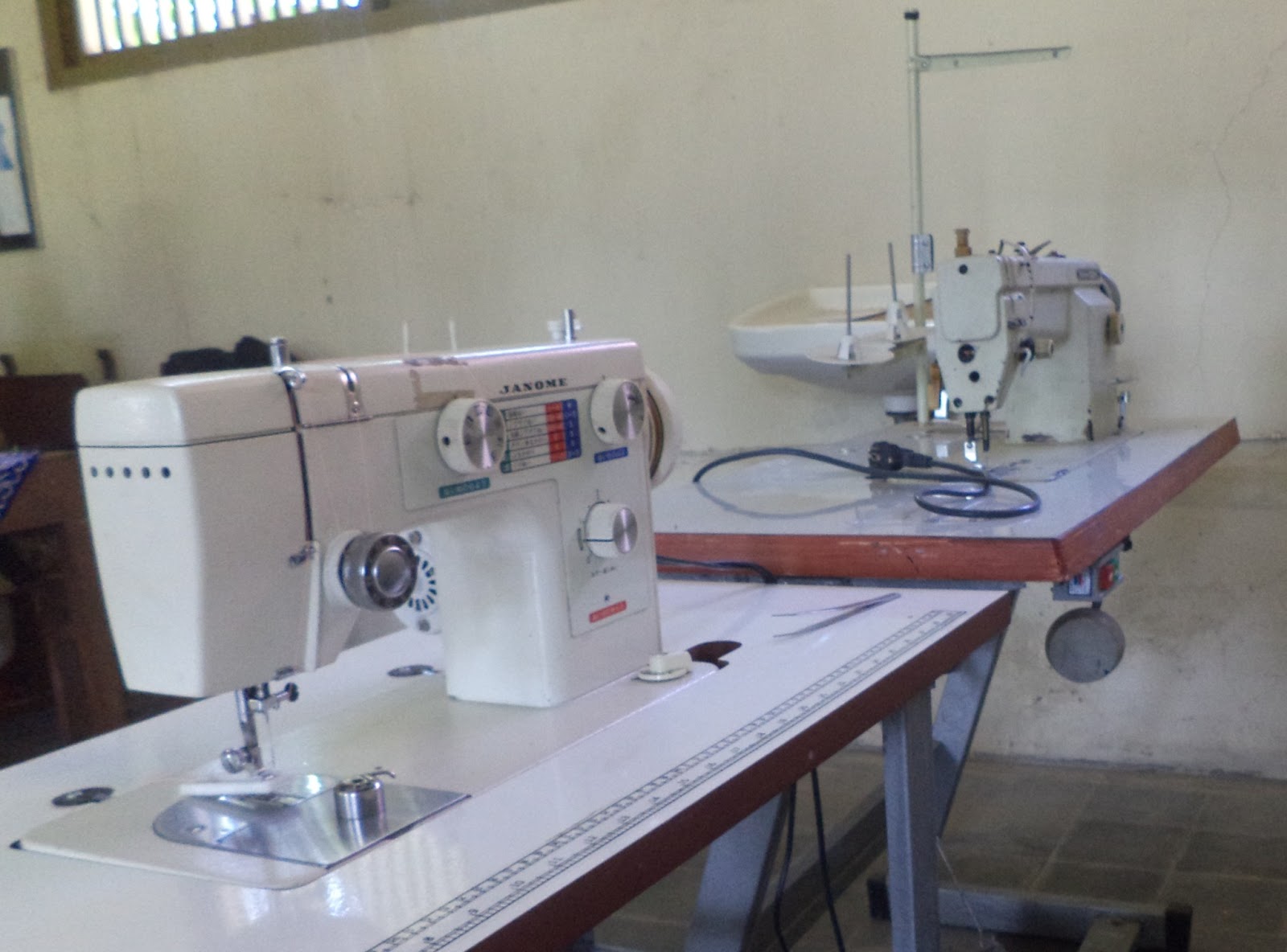 Mesin Jahit